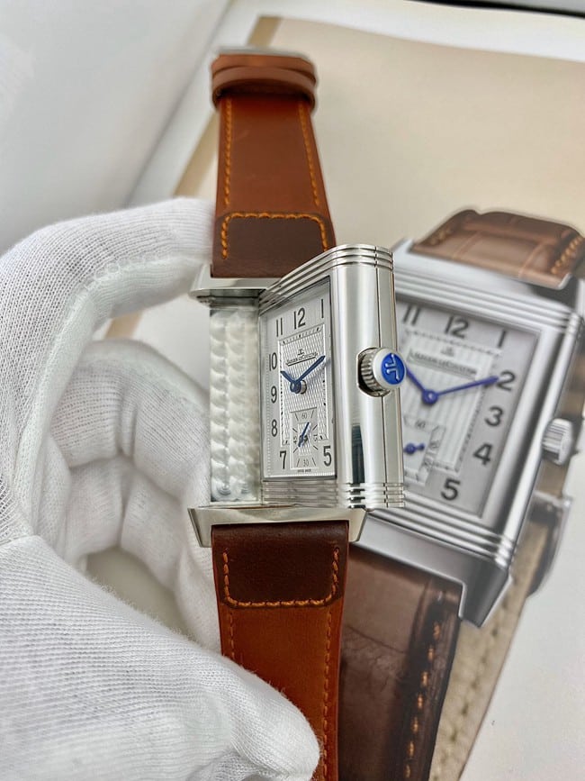 Jaeger-LeCoultretop-tier watch flip series manual winding white dial brown belt watch side view