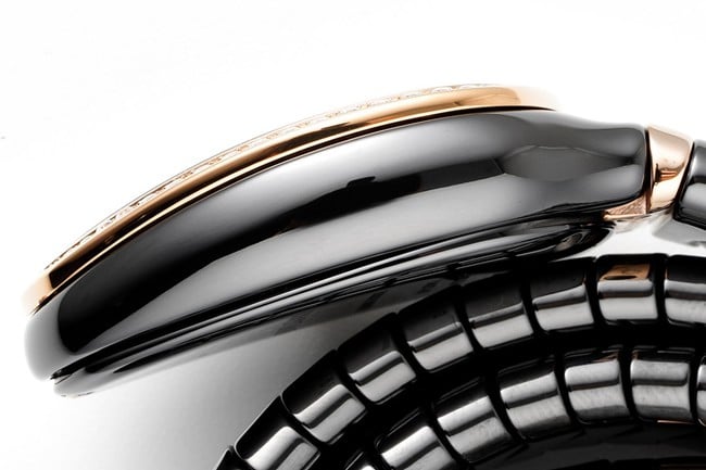 BV factory top-tier watch Bvlgari women's black dialceramicbraceletquartz watch side view