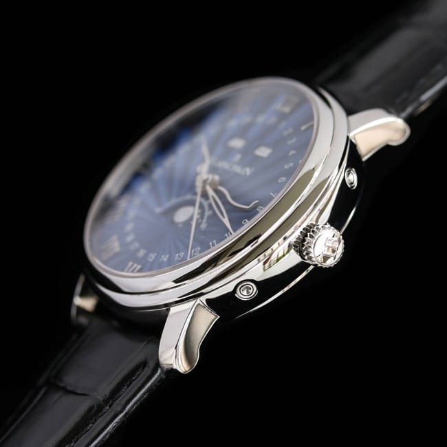 Blancpaintop-tier watchvilleret classic 6654moon phase display series men's blue dial black belt watch side view