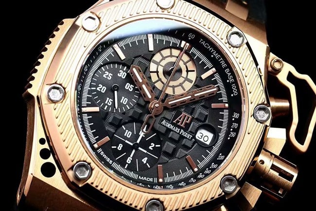 top-tier watch Audemars Piguet44mm men's black dial rubber strapRoyal Oak offshore mechanical watch front view