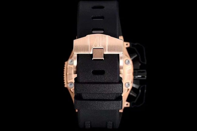 top-tier watch Audemars PiguetRoyal Oak offshore automatic winding chronograph men's black dialrubber strap watch clasp picture