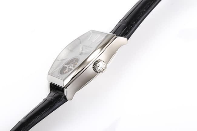 VCR factory Vacheron Constantintop-tier watch men's white dial black belt full automatic movement Malta tourbillon series leather strap watch side view