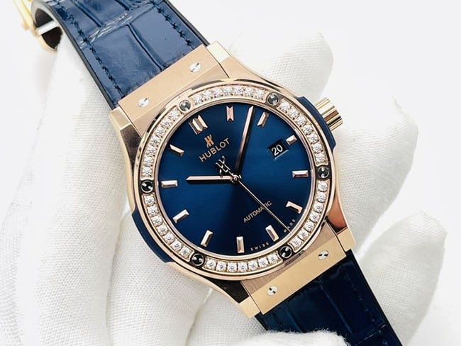 top-tier watch Hublot watch automatic movement men's blue dial blue belt Big Bang Sang Bleu series leather strap watch front view