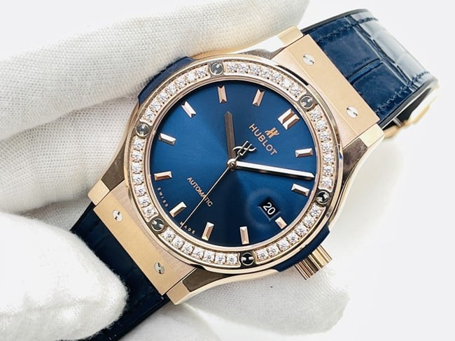 top-tier watch Hublot watch automatic movement men's blue dial blue belt Big Bang Sang Bleu series leather strap watch front view
