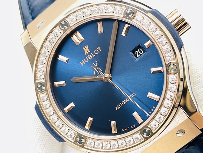 top-tier watch Hublot watch automatic movement men's blue dial blue belt Big Bang Sang Bleu series leather strap watch front view