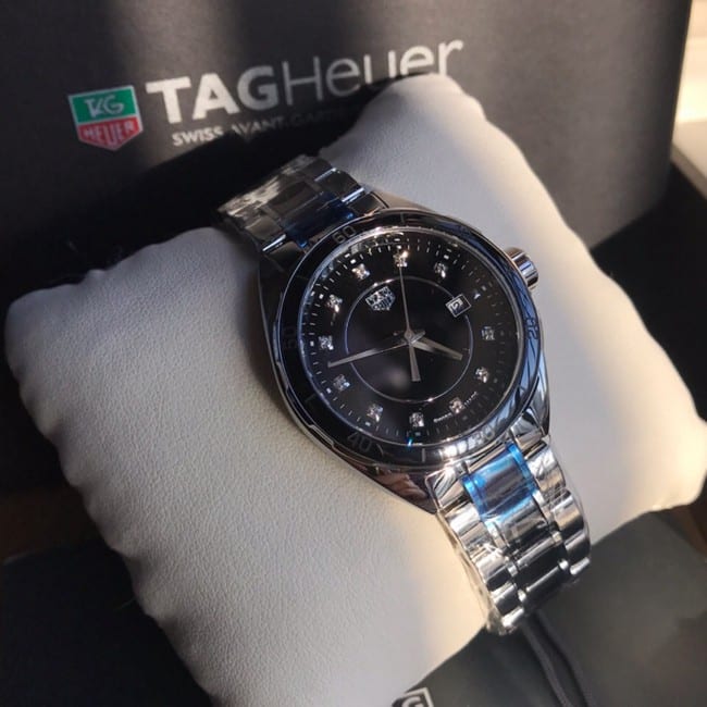 Original watch TAG Heuer women's quartzblack dialsteel bracelet diving series watch front view