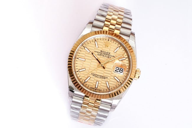 EW Factorytop-tier replicaRolexautomatic movementsteel braceletOyster Datejust36 series men's gold disc gold band watch front view