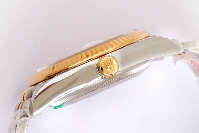 EW Factorytop-tier replicaRolexautomatic movementsteel braceletOyster Datejust36 series men's gold disc gold band watch side view