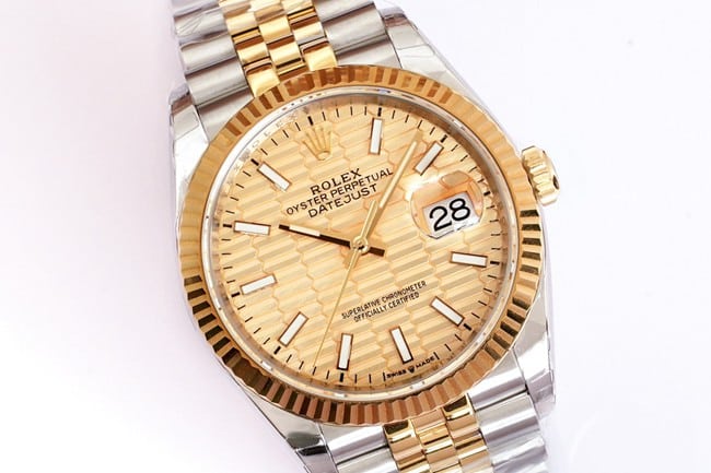 EW Factorytop-tier replicaRolexautomatic movementsteel braceletOyster Datejust36 series men's gold disc gold band watch front view