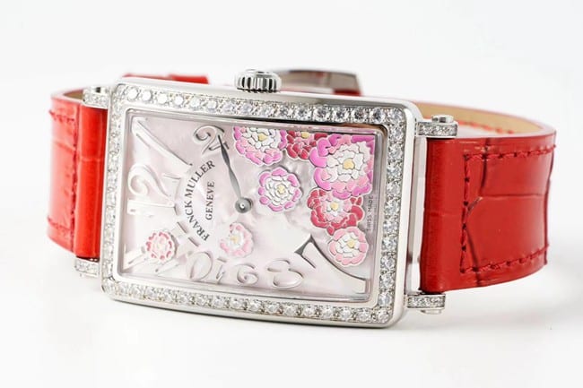 ZF Factory Frank Muller top-tier watch quartzLONG ISLAND series ladies white dial red band watch front view