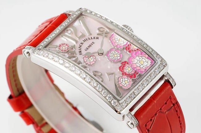 ZF Factory Frank Muller top-tier watch quartzLONG ISLAND series ladies white dial red band watch front view