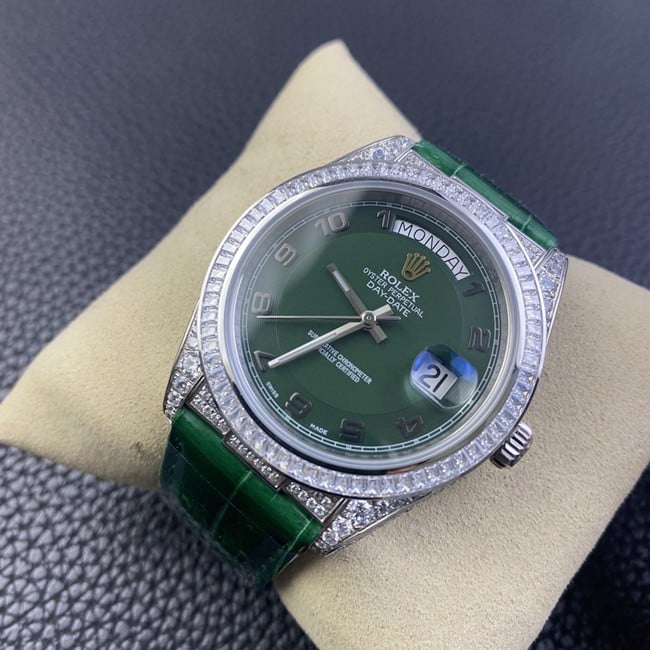 top-tier watch Rolex log series men's green dial green strap fully automatic movementleather strap watch front view