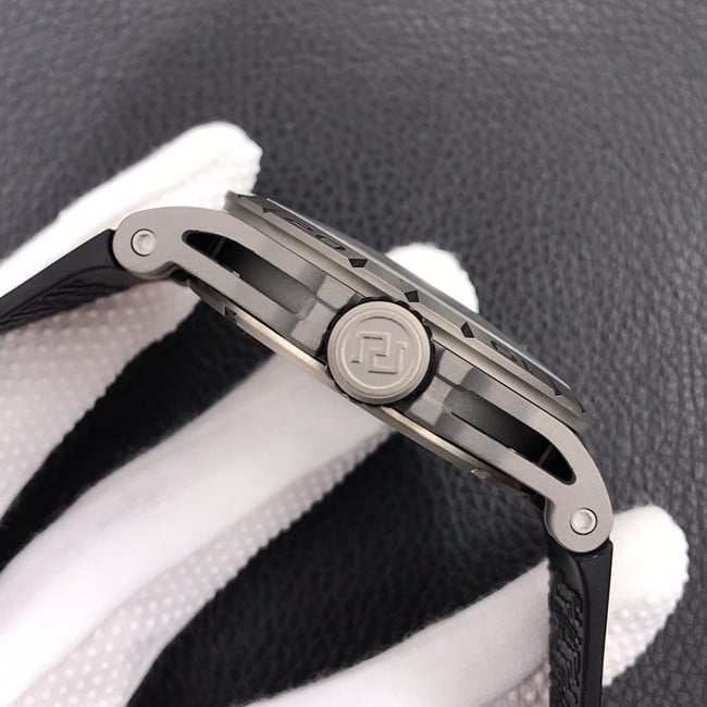 BBR factory top-tier watch Roger Dubuis men's black dialrubber strap manual winding tourbillon watch side view