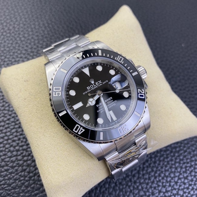 Clean FactoryRolextop-tier watch Black Submariner41mm men's black dialsteel braceletautomatic movement watch front view