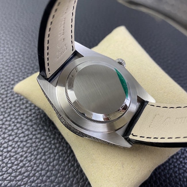 Rolextop-tier watch men's black dial black belt log starry crocodile leather strap series watch back cover picture