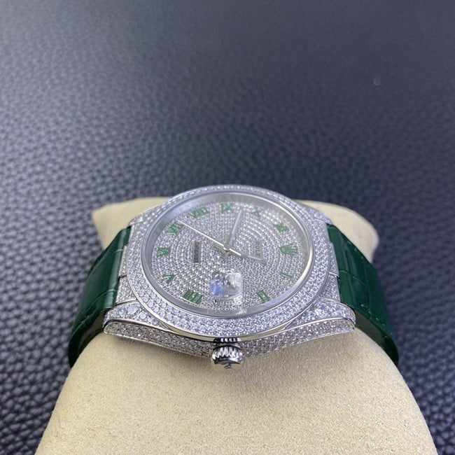 Rolextop-tier watch Datejust baby's breath men's white dial green strap fully automatic movementleather strap watch side view