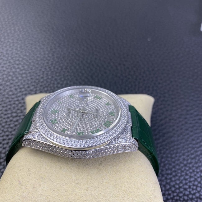 Rolextop-tier watch Datejust baby's breath men's white dial green strap fully automatic movementleather strap watch side view