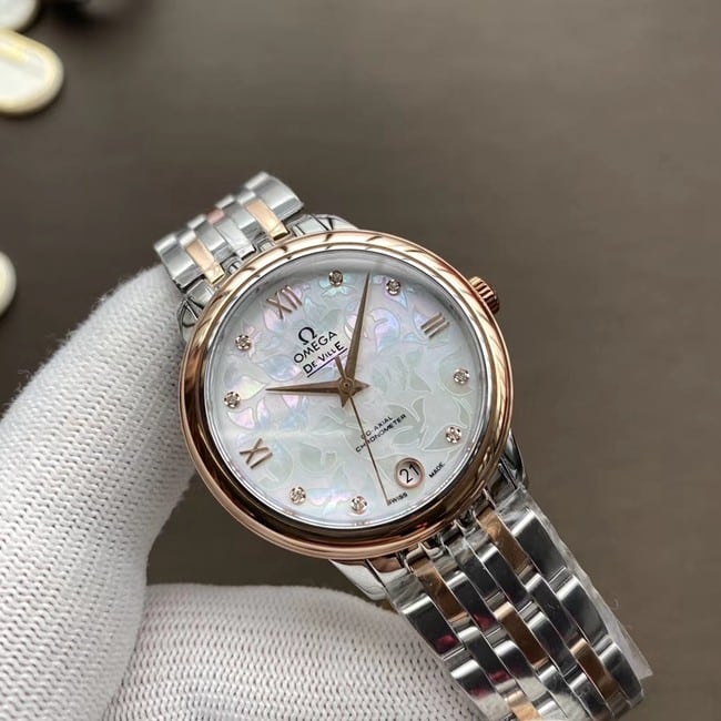 Top watch Omega De Ville series women's white dial two-tone metal bracelet mechanical watch front view
