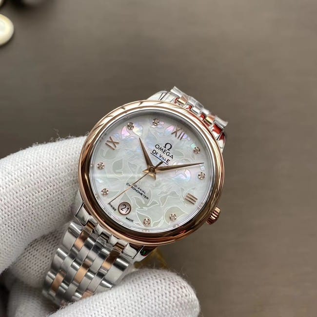 Top watch Omega De Ville series women's white dial two-tone metal bracelet mechanical watch front view