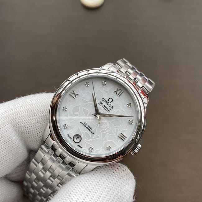top-tier watch Omega women's white dialsteel bracelet Diefei series watch front view