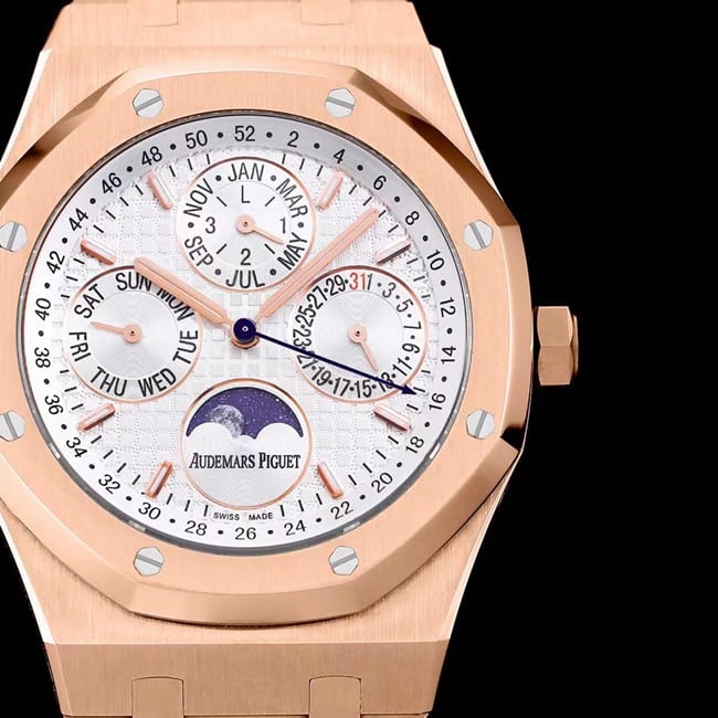 top-tier watch Audemars Piguet men's white dial gold band Royal Oak series automatic movement watch front view