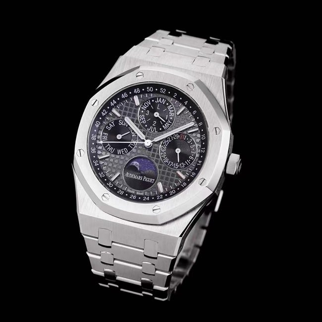 Audemars Piguetreplica watch Royal Oak series automatic movement men's gray plate steel bracelet watch front view