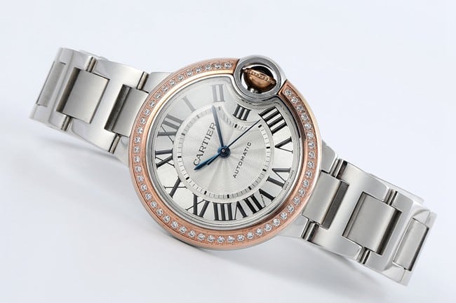 V6 factory Cartiertop-tier watch ladies blue balloon series white dialsteel bracelet mechanical watch front view