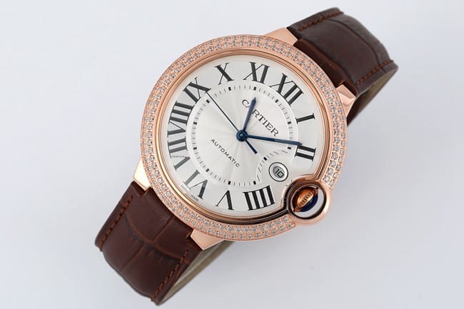 V6 factory top-tier watch Cartier men's white dial brown belt blue balloon series leather strap mechanical watch front view