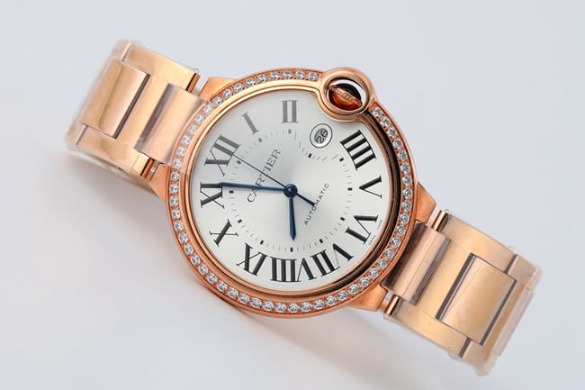 V6 factory top-tier watch Cartier automatic movement blue balloon series men's white dialsteel bracelet watch front view