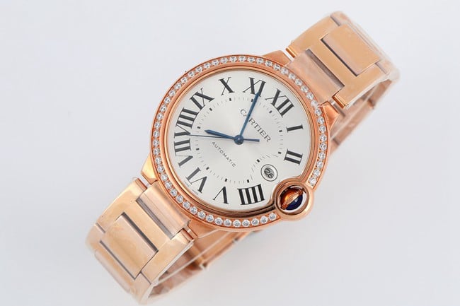 V6 factory top-tier watch Cartier automatic movement blue balloon series men's white dialsteel bracelet watch front view