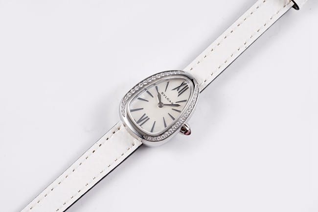 BV factory top-tier watch BvlgariquartzSerpenti series women's white dialleather strap watch front view
