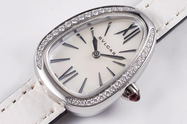 BV factory top-tier watch BvlgariquartzSerpenti series women's white dialleather strap watch front view
