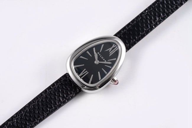 BV factory top-tier watch BvlgariSerpenti series women's black dial black belt quartzleather strap watch front view