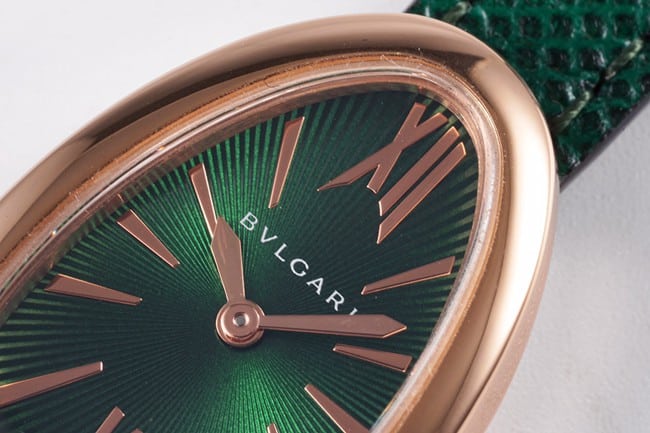 BV factory Bvlgaritop-tier watch ladies green dial green strap quartzSerpenti series leather strap watch detail shots