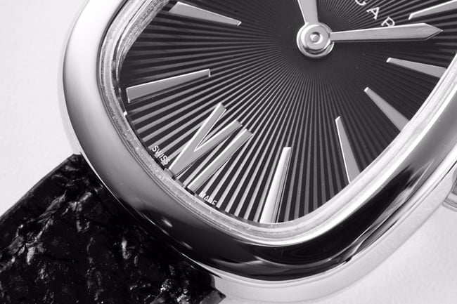 BV Factory Bvlgari Top collectible watches Women's Black Plate Black Strap Quartz Serpenti Series Watch Details