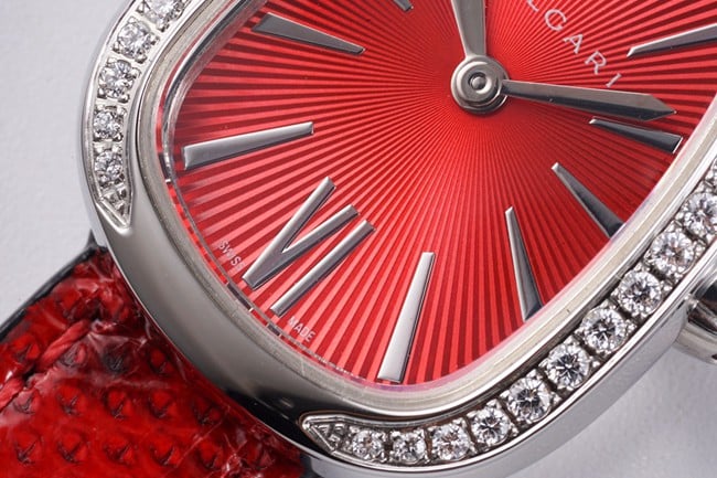 BV Factory Top collectible watches Bvlgari Quartz Serpenti Series Women's Red Strap Belt Watch Details