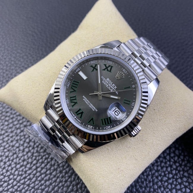 Clean factory Rolextop-tier watch men's gray plate steel braceletDatejust series automatic movement watch front view