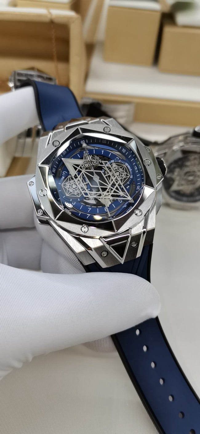 top-tier watch Hublot men's blue dial blue belt Big Bang series fully automatic movement watch front view