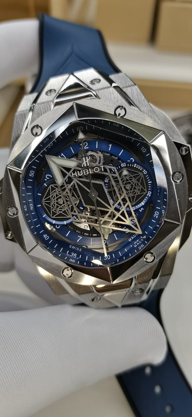 top-tier watch Hublot men's blue dial blue belt Big Bang series fully automatic movement watch front view