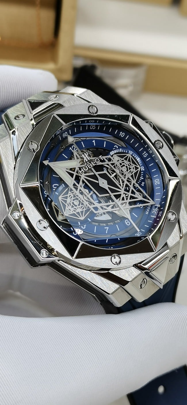 top-tier watch Hublot men's blue dial blue belt Big Bang series fully automatic movement watch front view