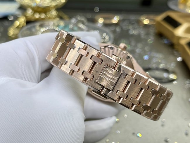 top-tier watch Audemars Piguet men's white dial gold belt Royal Oak automatic movement watch clasp picture