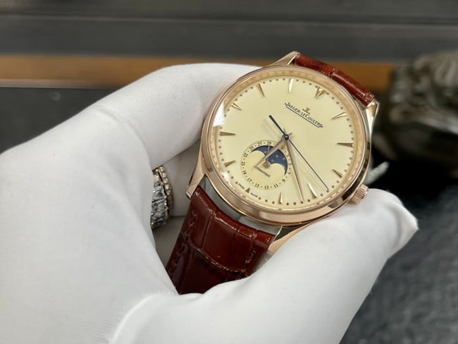 top-tier watch Jaeger-LeCoultre men's white dial brown belt moon phase series automatic movementleather strap watch front view