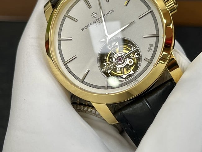 Vacheron Constantintop-tier watch men's white dial black belt tourbillon mechanical leather strap watch detail shots