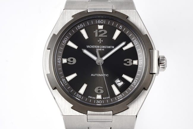 8F factory Vacheron Constantintop-tier watch Overseas series men's black dialsteel braceletautomatic movement watch front view