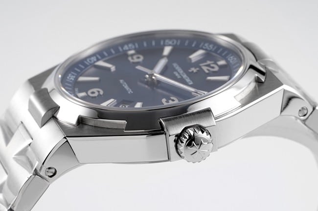 8F factory top-tier watch Vacheron Constantinautomatic movement Across the World series men's blue dialsteel bracelet watch side view