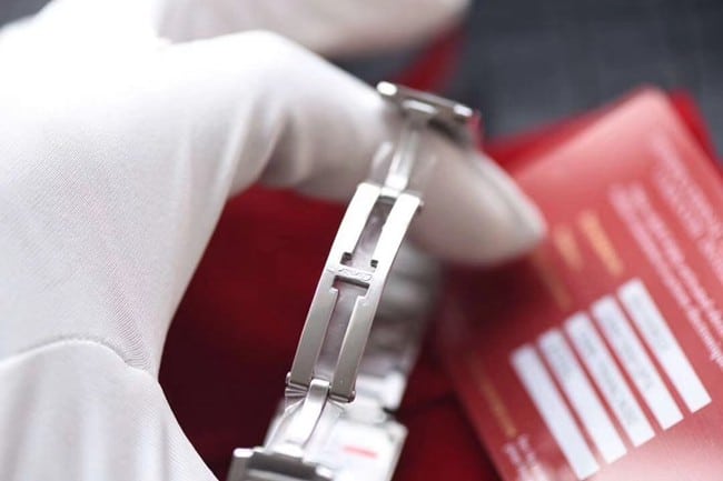 8848F factory top-tier watch Cartier ladies white dialsteel bracelet tank series quartz watch clasp picture