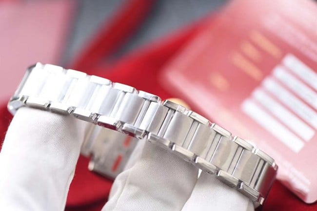 8848F factory top-tier watch Cartier ladies white dialsteel bracelet tank series quartz watch clasp picture