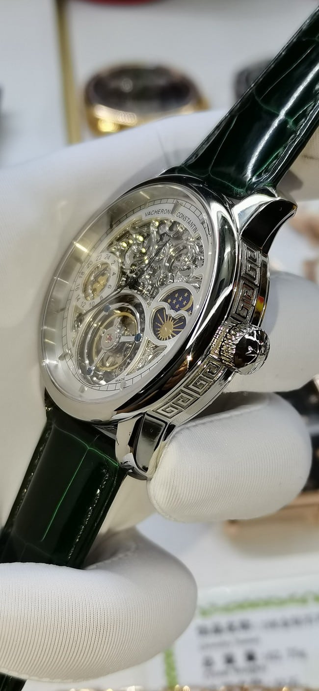 top-tier watch Vacheron Constantin men's white dial green strap fully automatic movementleather strap watch side view