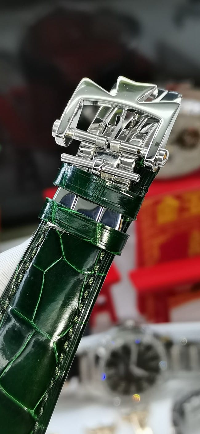 top-tier watch Vacheron Constantin men's white dial green strap fully automatic movementleather strap watch clasp picture
