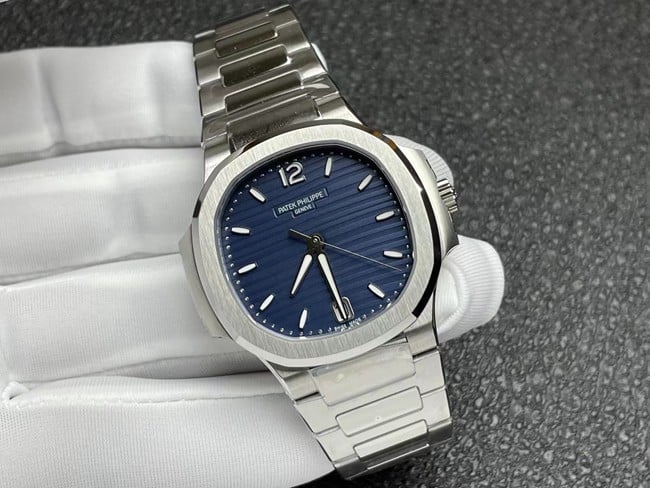 3K Factorytop-tier watch Patek Philippe fully automatic movement women's blue dialsteel braceletNautilus series watch front view